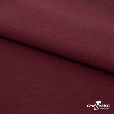 Ткань сорочечная стрейч 19-1528, 115 гр/м2, шир.150см, цвет бордо - купить в Краснодаре. Цена 307.75 руб.